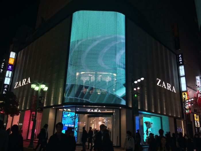  ZARA新宿店がリニューアルオープン