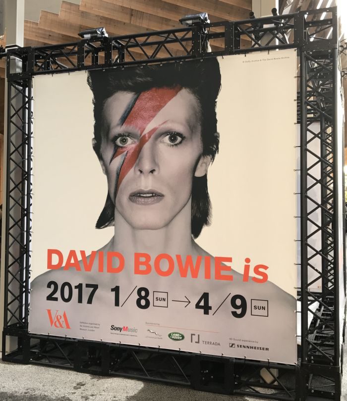 DAVID BOWIE is　デヴィッド・ボウイ大回顧展