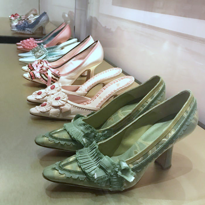カナダ・トロントで靴専門の博物館「Bata Shoe Museum」を訪問　「マノロ ブラニク」の展覧会が開催中