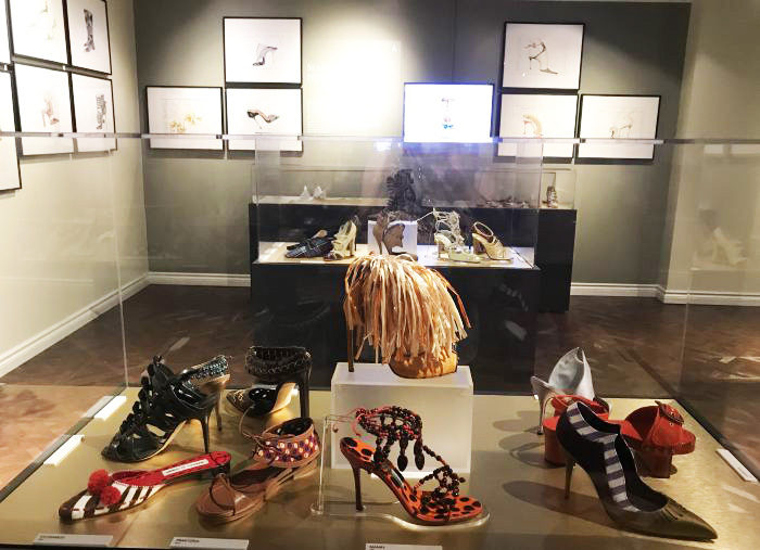 カナダ・トロントで靴専門の博物館「Bata Shoe Museum」を訪問　「マノロ ブラニク」の展覧会が開催中