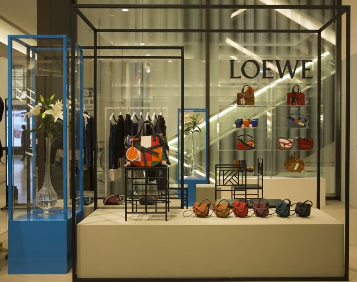 「LOEWE（ロエベ）」、阪急うめだ本店でポップアップイベントを開催