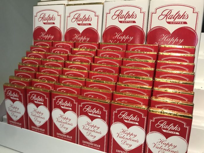 「ラルフズ コーヒー」、バレンタインデーに向け、期間限定でスペシャルなドリンクとチョコレートバーを発売
