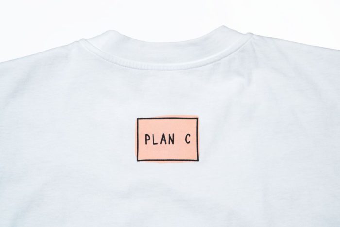 「Plan C (プラン シー)」、感染症対策チャリティー・カプセルコレクションを発表　Tシャツとキャンバストートバッグにメッセージモチーフ