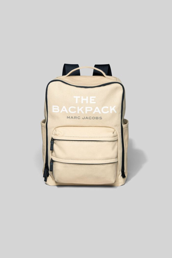 「MARC JACOBS（マーク ジェイコブス）」、スクエアシルエットの「THE BACKPACK」を発売