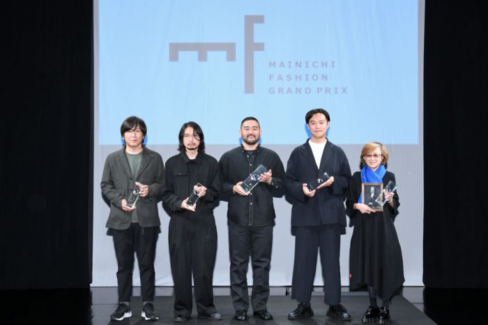 2021年度（第39回）毎日ファッション大賞の授賞式開催　「TOMO KOIZUMI（トモ コイズミ）」の小泉智貴氏が大賞受賞　