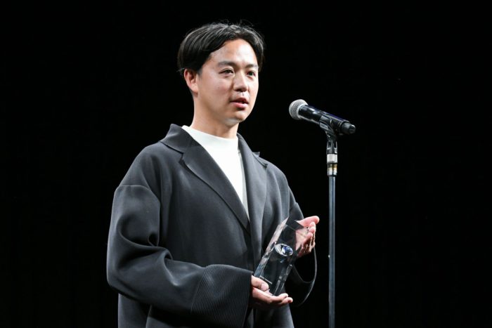 2021年度（第39回）毎日ファッション大賞の授賞式開催　「TOMO KOIZUMI（トモ コイズミ）」の小泉智貴氏が大賞受賞　