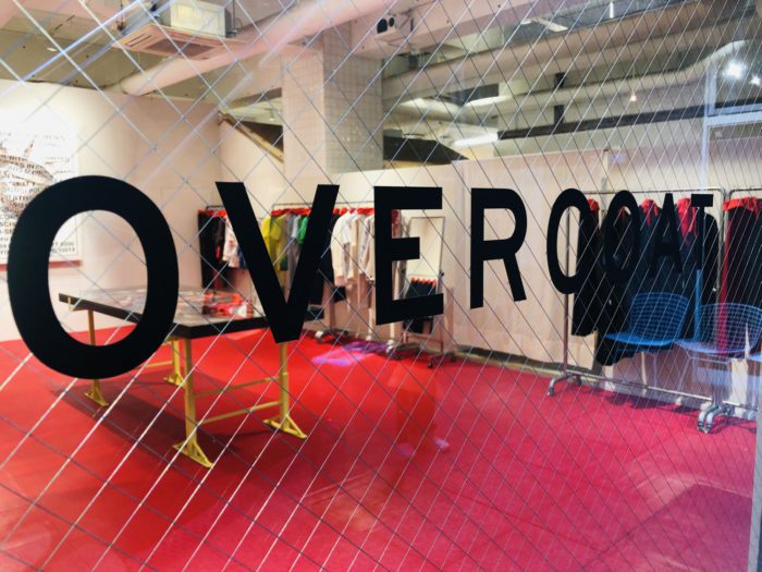 「OVERCOAT（オーバーコート）」、東京・渋谷でポップアップストアを開催　2022春夏コレクションの受注会も