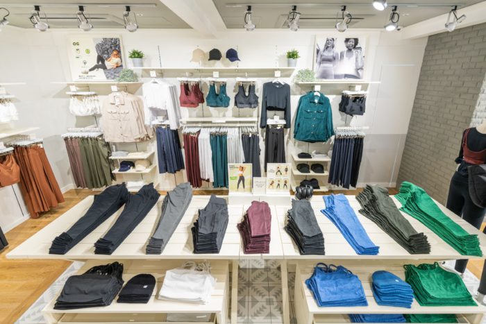 「American Eagle Outfitters（アメリカン イーグル アウトフィッターズ）」、東京・渋谷に初の旗艦店をオープン