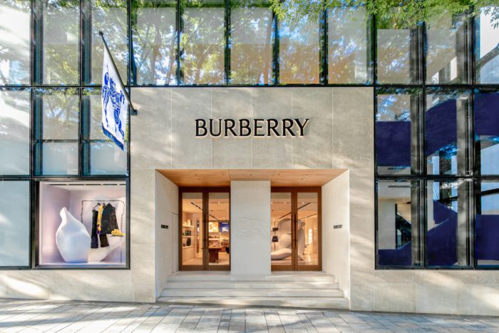 「バーバリー（BURBERRY）」、表参道店を新たなデザインでリニューアルオープン