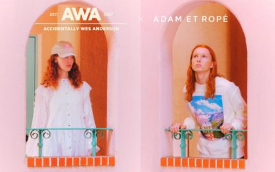 「ADAM ET ROPÉ（アダム エ ロペ)」、「ウェス・アンダーソンすぎる風景展 in 渋谷」とコラボ　スウェットとキャップ発売