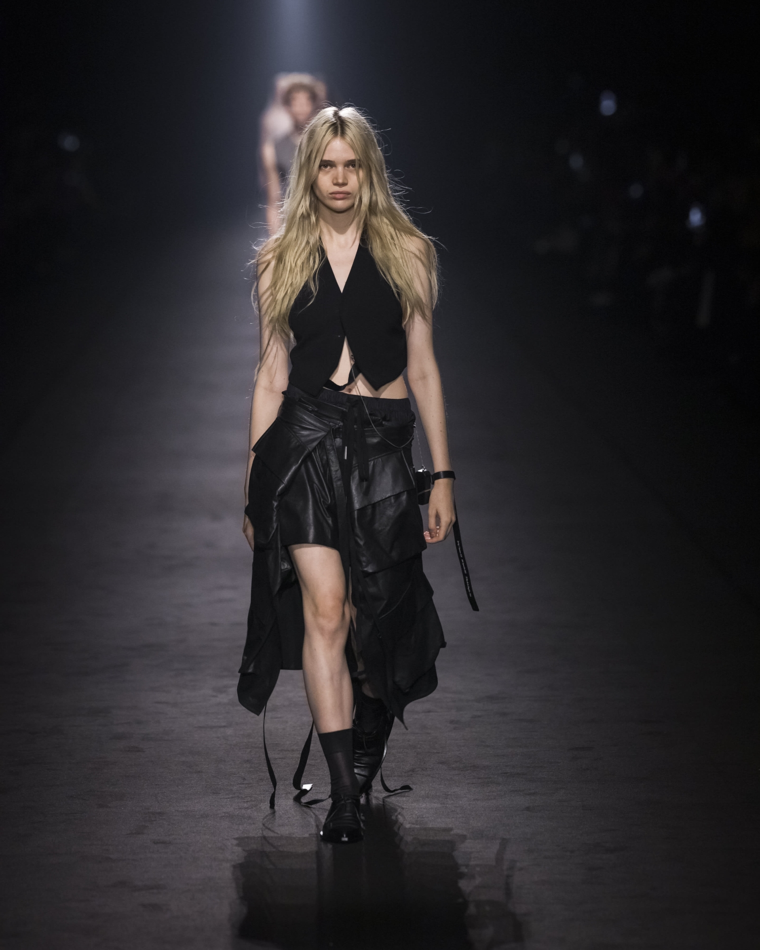 ANN DEMEULEMEESTER（アン ドゥムルメステール）」、2024年春夏