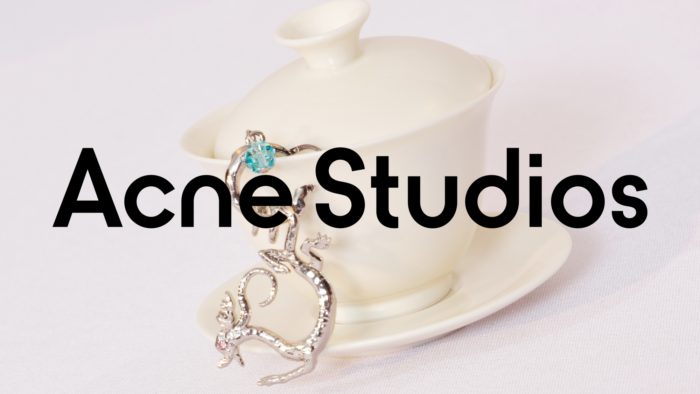 「Acne Studios（アクネ ストゥディオズ）」、干支「辰」のカプセルコレクションを発売　中国人アーティストの竜イメージ
