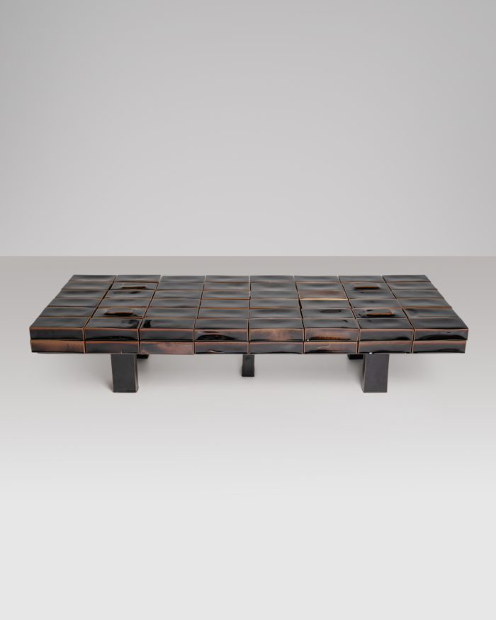 エマニュエル・ブース(フランス) 「Coffee table 'Comme un lego'」 磁器、黒天目、木材