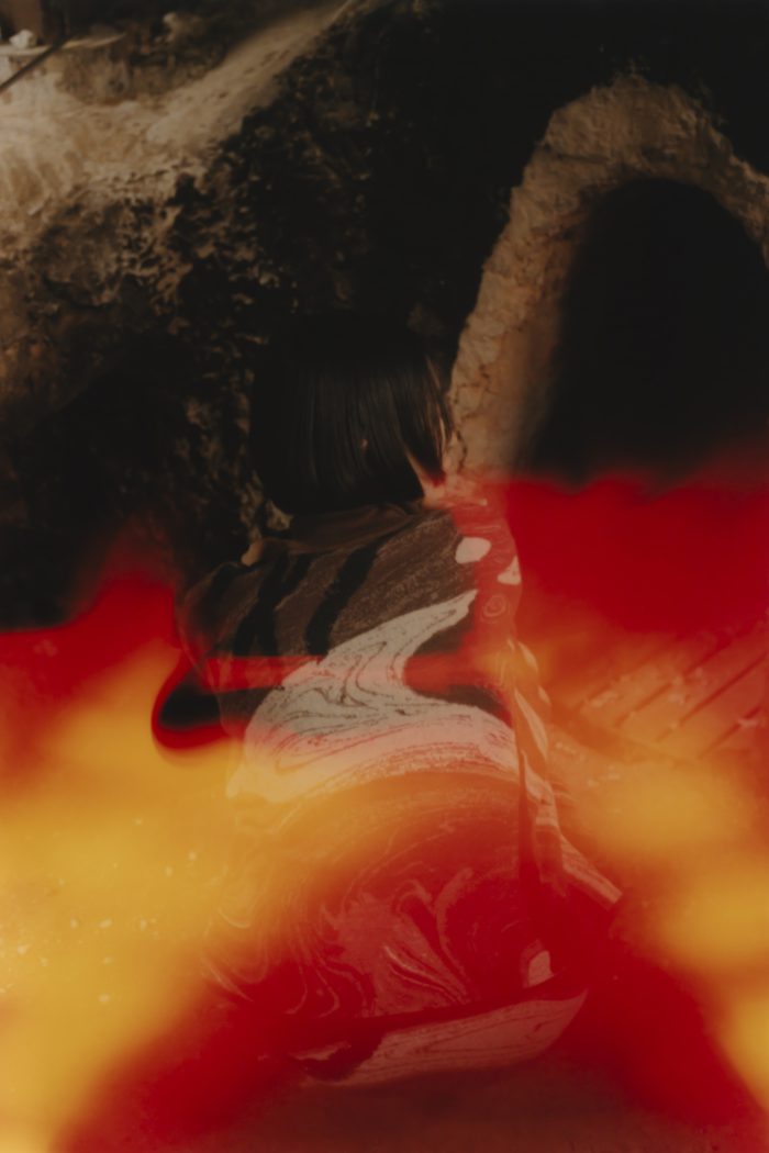 「Mame Kurogouchi（マメ クロゴウチ）」、2024-25年秋冬コレクション「Fragments」のキャンペーンを公開　工芸の美が装いに
