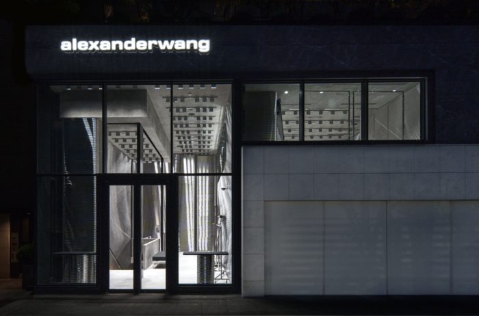 「alexanderwang（アレキサンダーワン）」東京・青山の旗艦店がリニューアルオープン