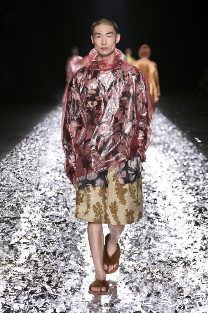 「Dries Van Noten（ドリス・ヴァン・ノッテン）」、2025年春夏メンズコレクションを発表　2732X4098_LOOKS_46