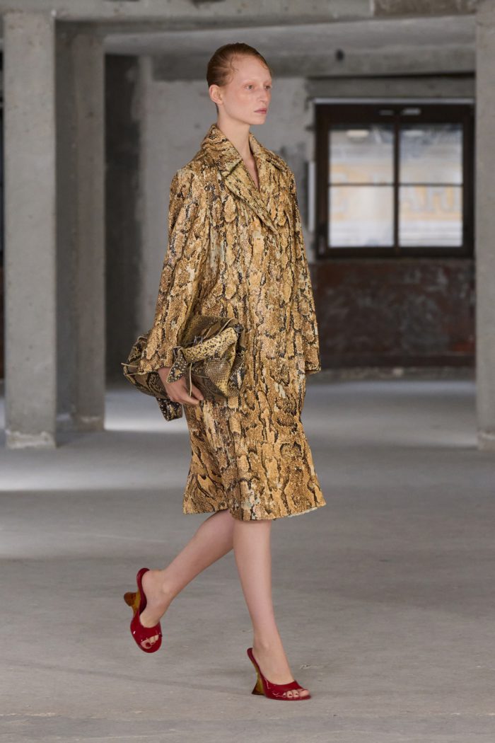 「DRIES VAN NOTEN（ドリス ヴァン ノッテン）」、2025年春夏コレクションを発表