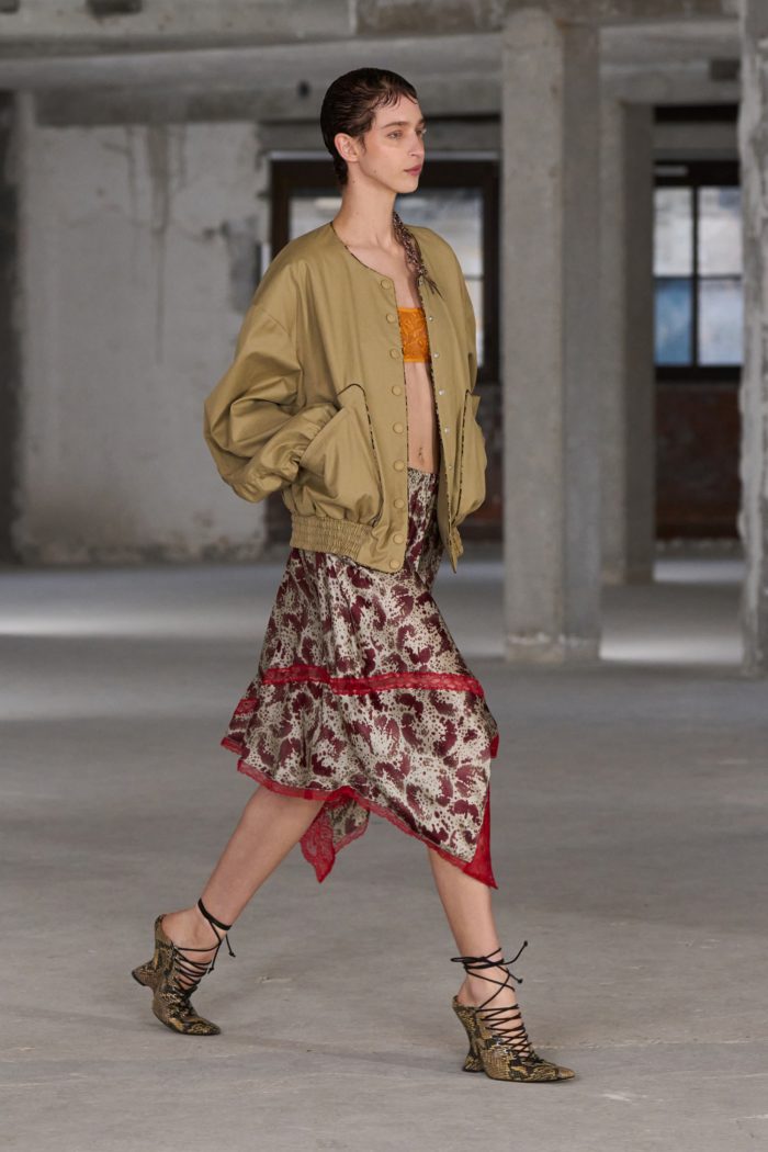 「DRIES VAN NOTEN（ドリス ヴァン ノッテン）」、2025年春夏コレクションを発表