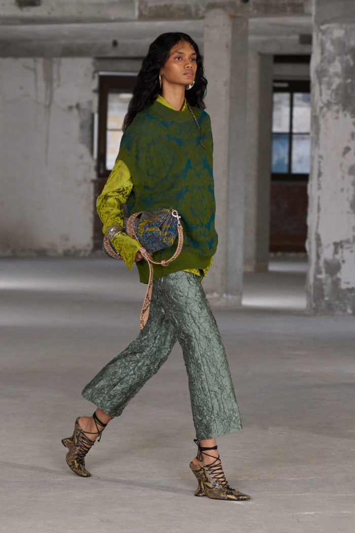 「DRIES VAN NOTEN（ドリス ヴァン ノッテン）」、2025年春夏コレクションを発表