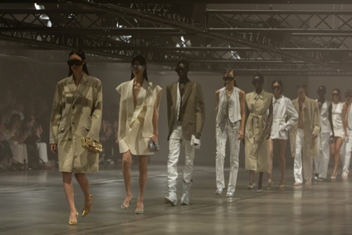 「MM6 MAISON MARGIELA（エムエム6 メゾン マルジェラ）」、2025年春夏コレクションを発表