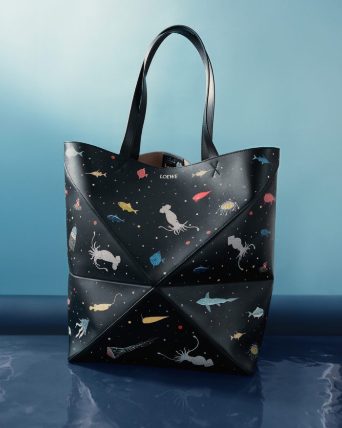 「LOEWE（ロエベ）、スナ・フジタと再コラボ　ホリデーコレクション発売