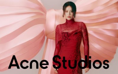 「Acne Studios（アクネ ストゥディオズ）」、「Year of the Snake」コレクションを発表　ブランドアンバサダーのサンドラ・マーを起用