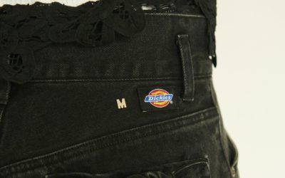 「MUVEIL（ミュベール）」、「Dickies（ディッキーズ）」とのコラボアイテムを発売　取り外し可能なレース＆リボンアクセントのポケット