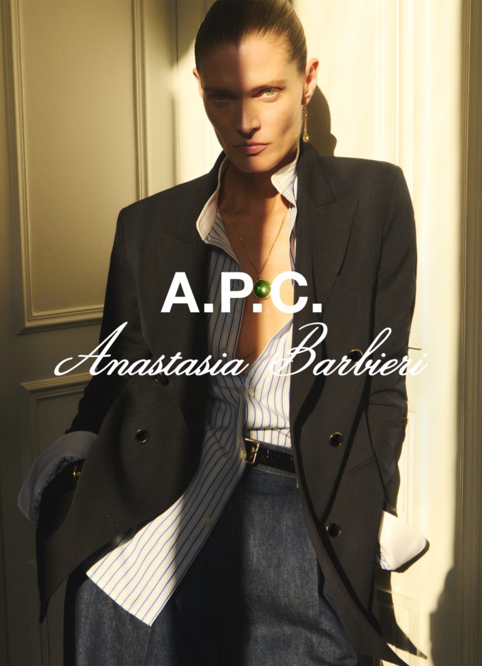 「A.P.C. ANASTASIA BARBIERI INTERACTION #26」を発売