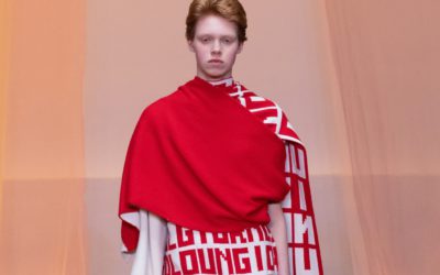 「MSGM(エムエスジーエム)」、2025-26年秋冬ウィメンズコレクションを発表　アートフルなゴープコア