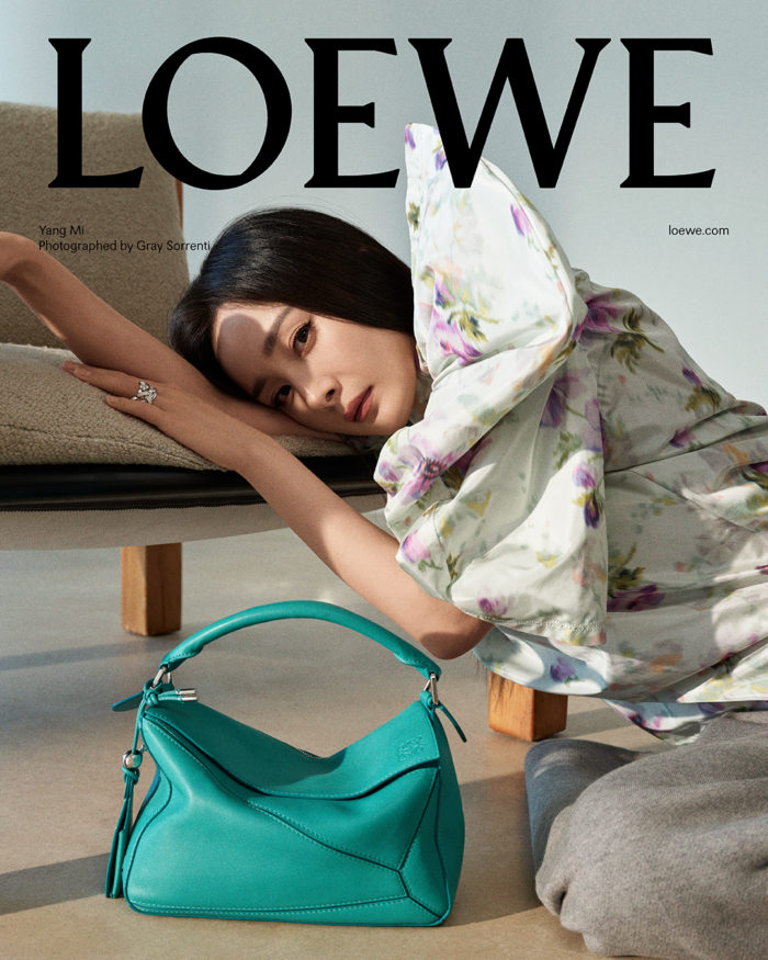 「LOEWE（ロエベ）」、2025年秋冬プレコレクションのキャンペーンを公開　シグネチャーバッグに新たな色・素材