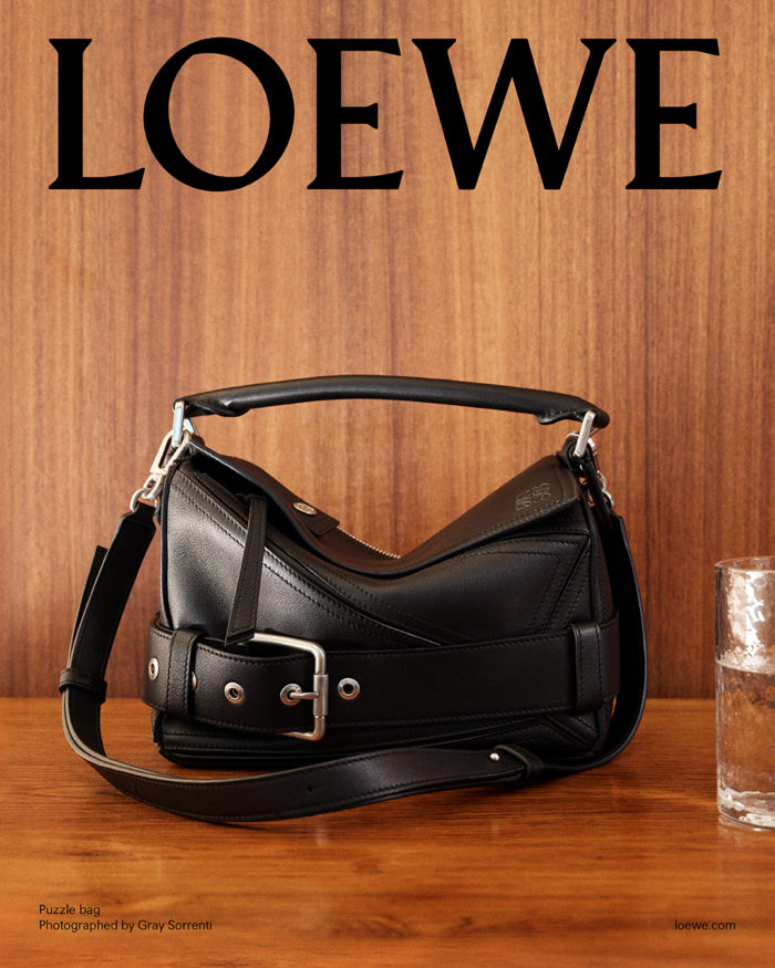 「LOEWE（ロエベ）」、2025年秋冬プレコレクションのキャンペーンを公開　シグネチャーバッグに新たな色・素材