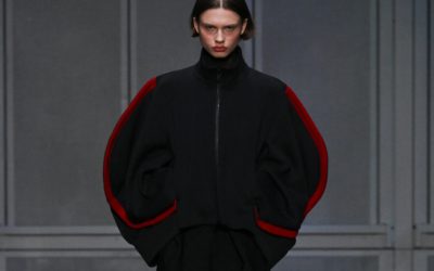 「CFCL」、2025-2026年秋冬コレクションを発表　節目の10回目に示したニットウェアの可能性