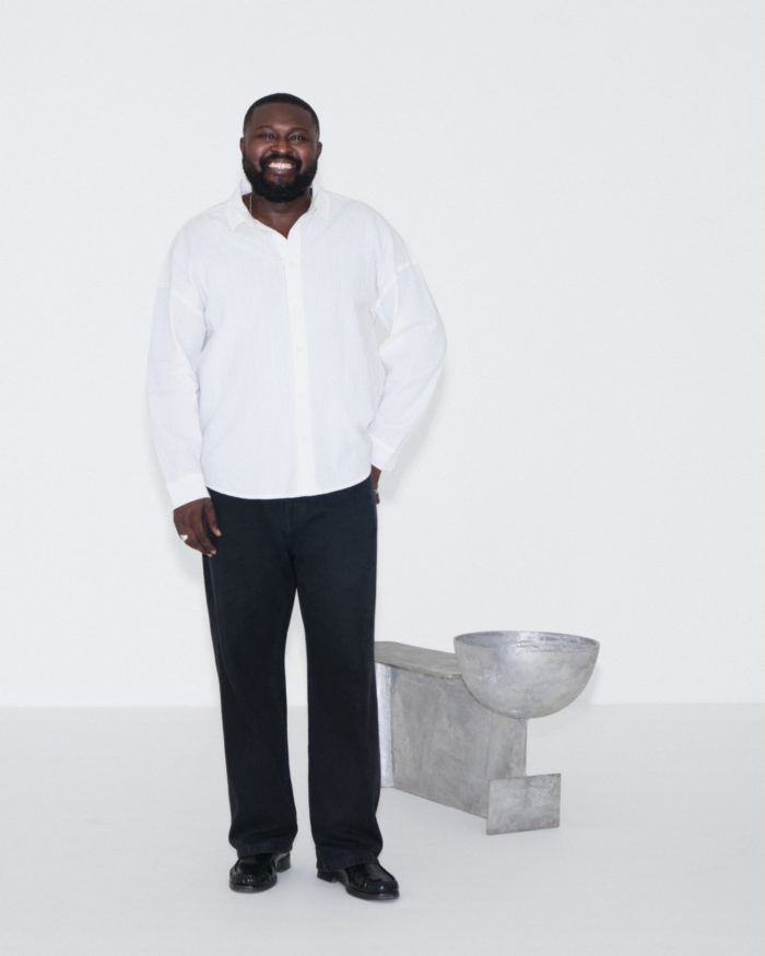 ニフェミ・マーカス＝ベロ（1988年生、ナイジェリア）による《TM Bench with Bowl》
