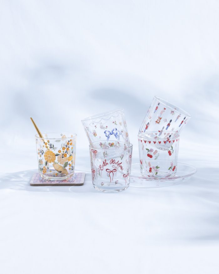 「Cath Kidston（キャス キッドソン）」、テーブルウェアを発売　陶器やガラスウェア、多彩にラインアップ