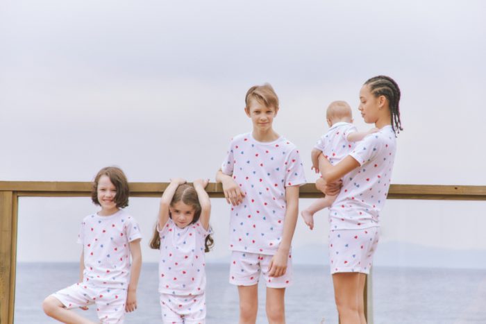 「PETIT BATEAU（プチバトー）」、「WINDAND SEA（ウィンダンシー）」とコラボ　Tシャツやパジャマを発売