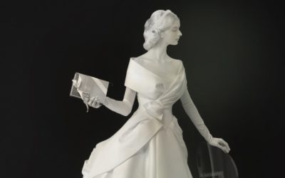 エマ理永氏の展覧会を東京・青山で開催　「エマ理永のドレス造形展 THE DRESS」