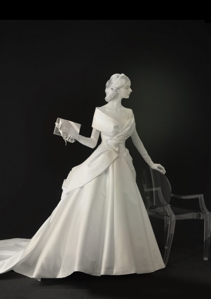 エマ理永氏の展覧会を東京・青山で開催　「エマ理永のドレス造形展 THE DRESS」