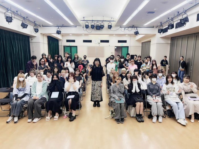 「織田ファッション専門学校」で講義（マクロトレンドと2025-26年秋冬コレクショントレンドについて）