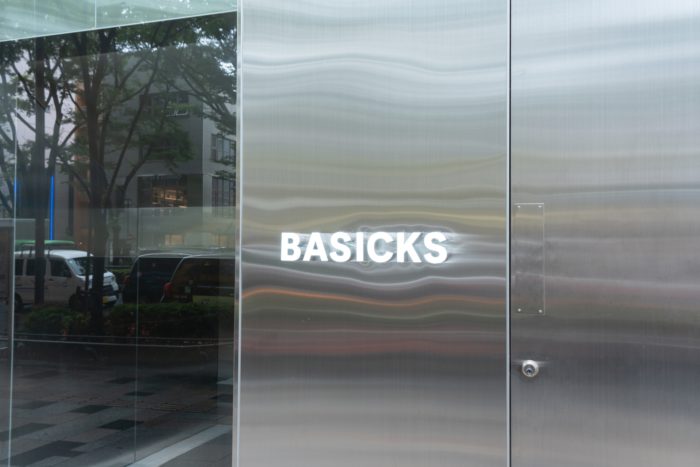 「BASICKS(ベーシックス)」、東京・表参道にフラッグシップストアをオープン　