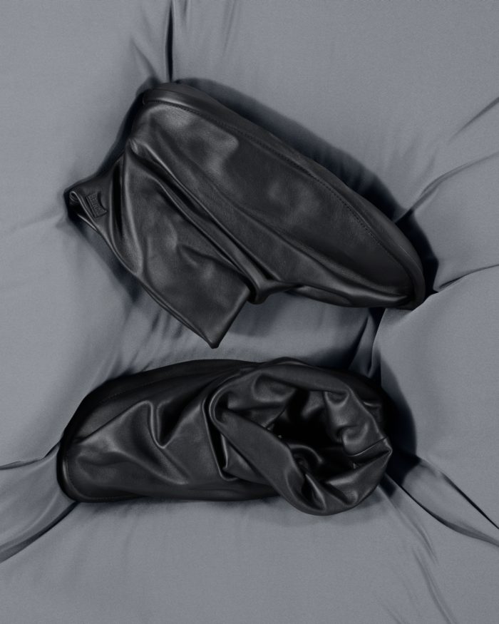 「ISSEY MIYAKE（イッセイ ミヤケ）」、「Camper（カンペール）」とパートナーシップ　初のコラボシューズ「Peu Form」発売