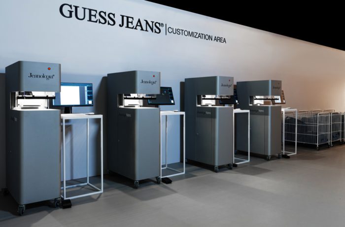 GUESS JEANS、「THE NEXT 40 YEARS OF DENIM」開催　