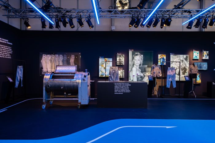 GUESS JEANS、「THE NEXT 40 YEARS OF DENIM」開催　