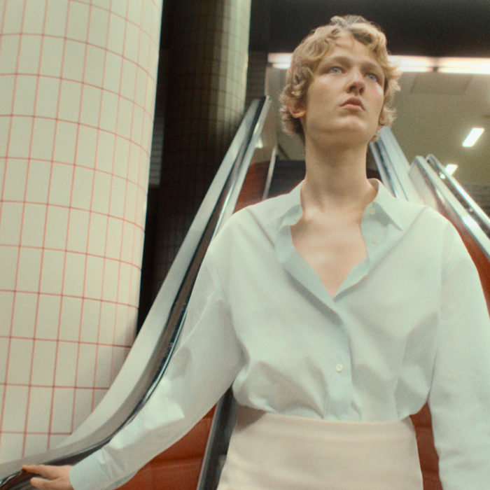「JIL SANDER（ジル サンダー）」、新クリエイティブ・ディレクターのシモーネ・ベロッティ氏によるミュージックビデオを発表