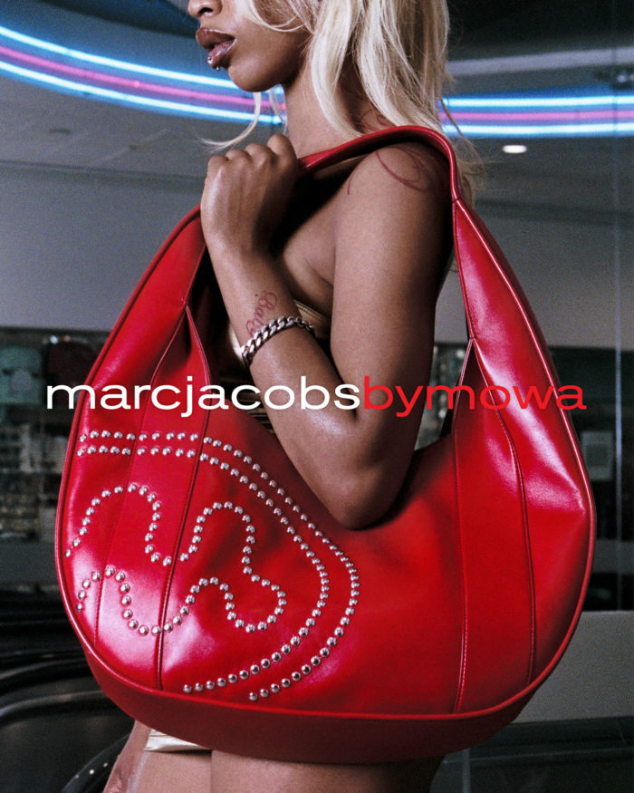 「MARC JACOBS（マーク ジェイコブス）」、「MOWALOLA （モワローラ）」と組んだ新コレクションを発売