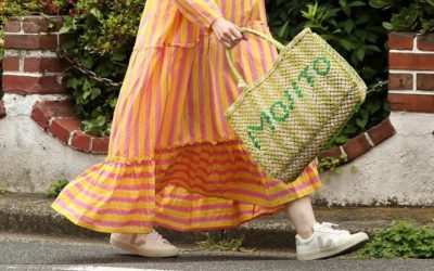 夏コーデが即映える、「H.P.FRANCE（アッシュ・ペー・フランス）」が提案　大人の“格上かごバッグ”術