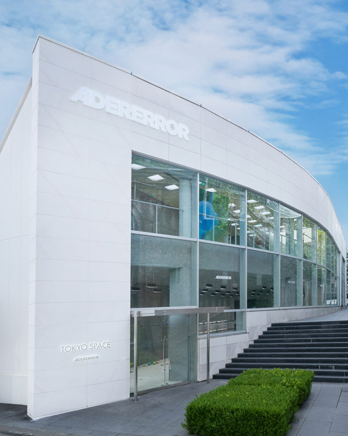 「アーダーエラー(ADERERROR)」、東京・表参道にブランド初のグローバルフラッグシップストアをオープン
