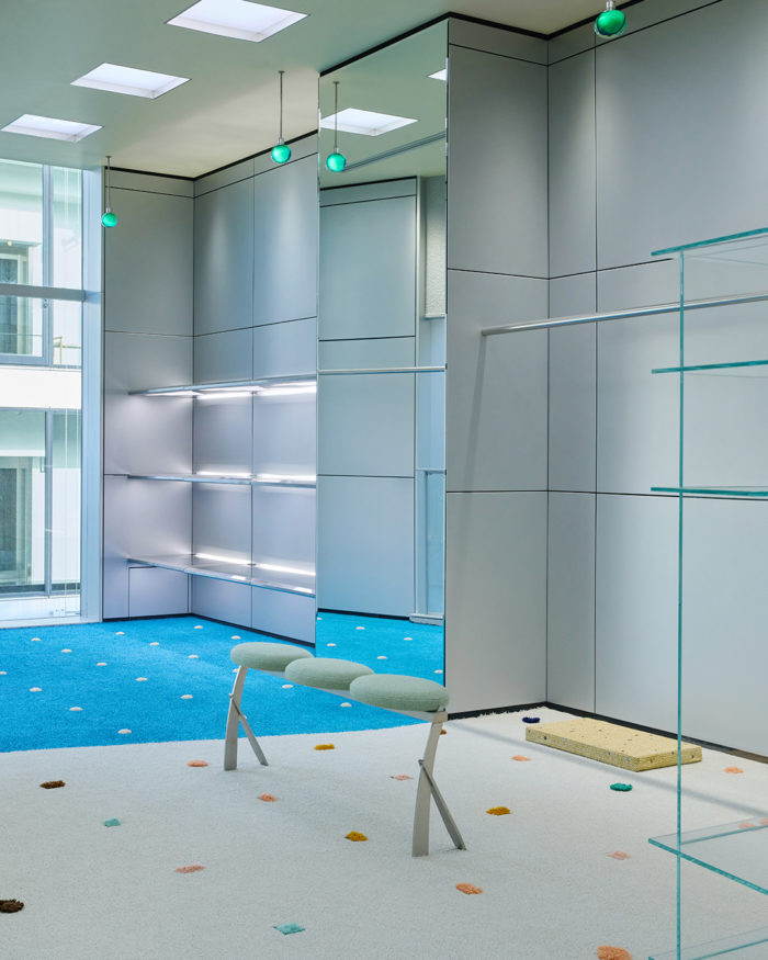 「アーダーエラー(ADERERROR)」、東京・表参道にブランド初のグローバルフラッグシップストアをオープン