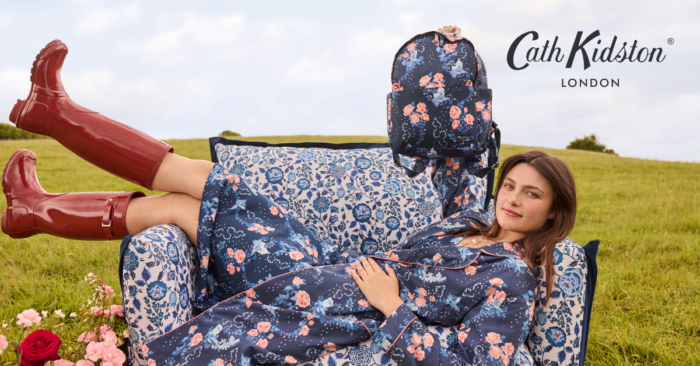 日本再上陸で話題！「Cath Kidston（キャス キッドソン）」の日常着で、大人チャーミングに