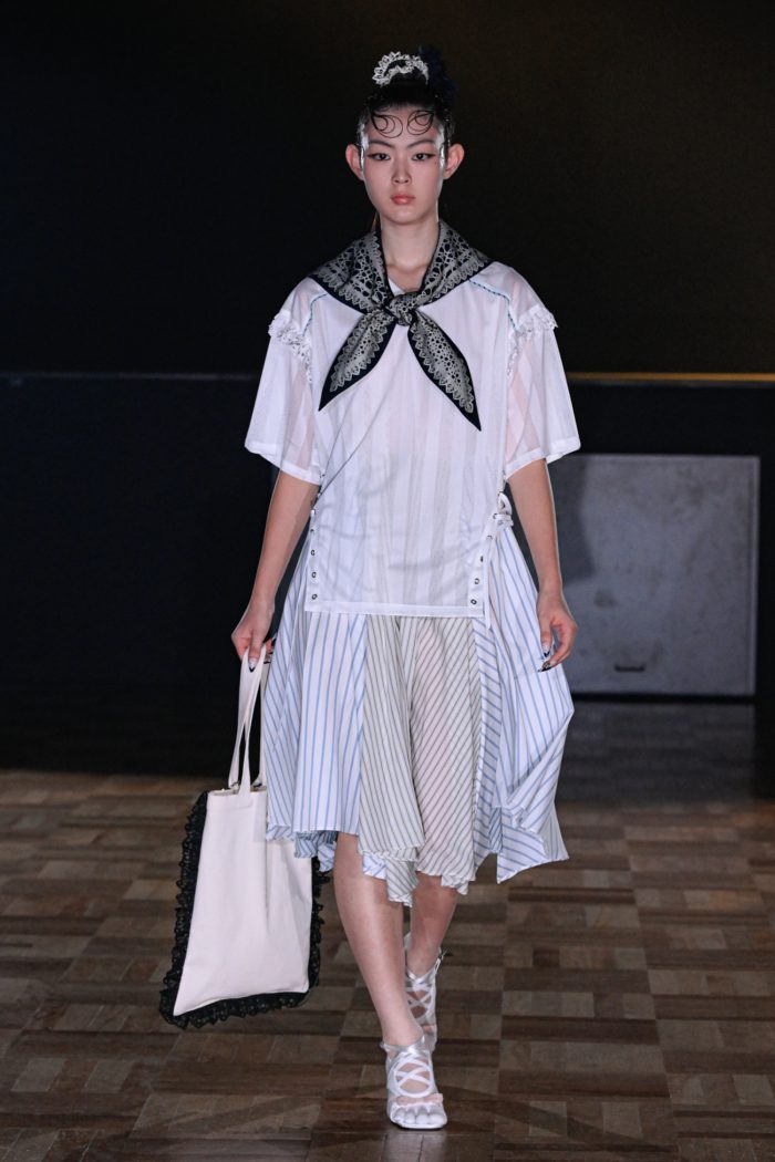 「YUEQI QI（ユェチ・チ）」、2026年春夏コレクションを発表　