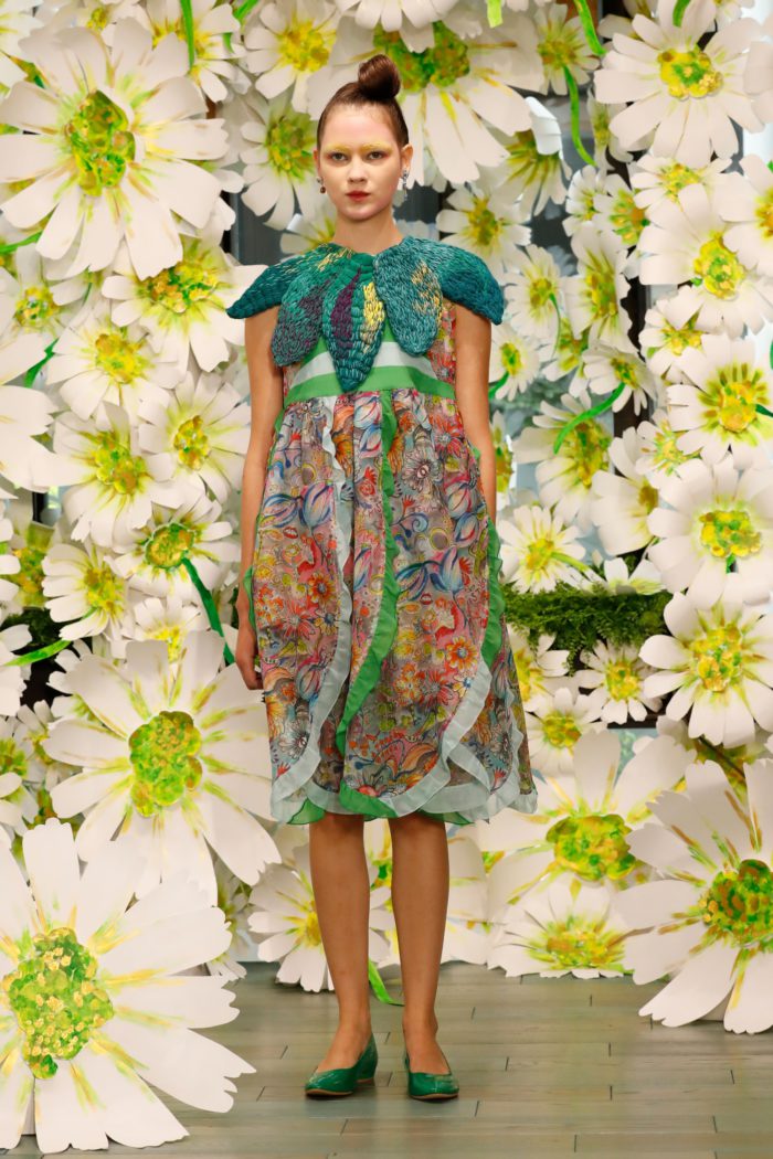 「TSUMORI CHISATO（ツモリチサト）」、2026年春夏コレクションを発表